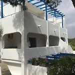 Flora & Hotel apartamentowy Sant'Andrea (Apulia)
