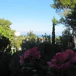 Flora & 3* Sant'Andrea (Apulia)