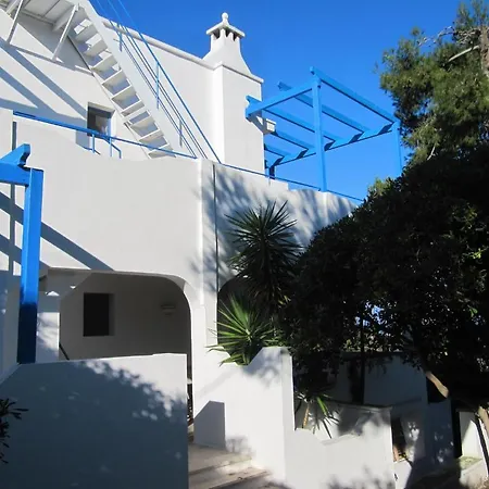 아파트호텔 Flora & 3*