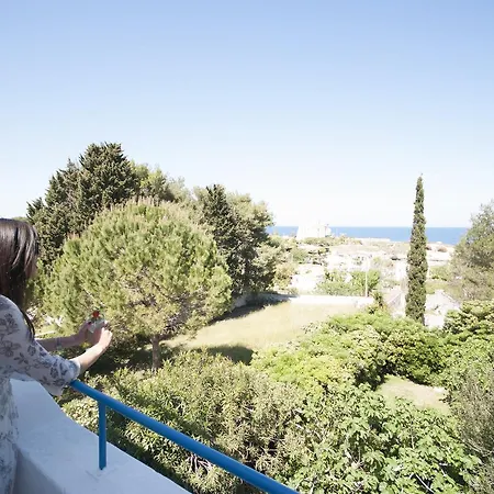 아파트호텔 Flora & 3*