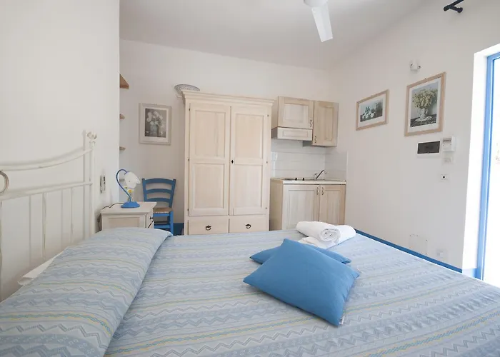 Lejlighedshotel Flora & Sant'Andrea (Apulia)